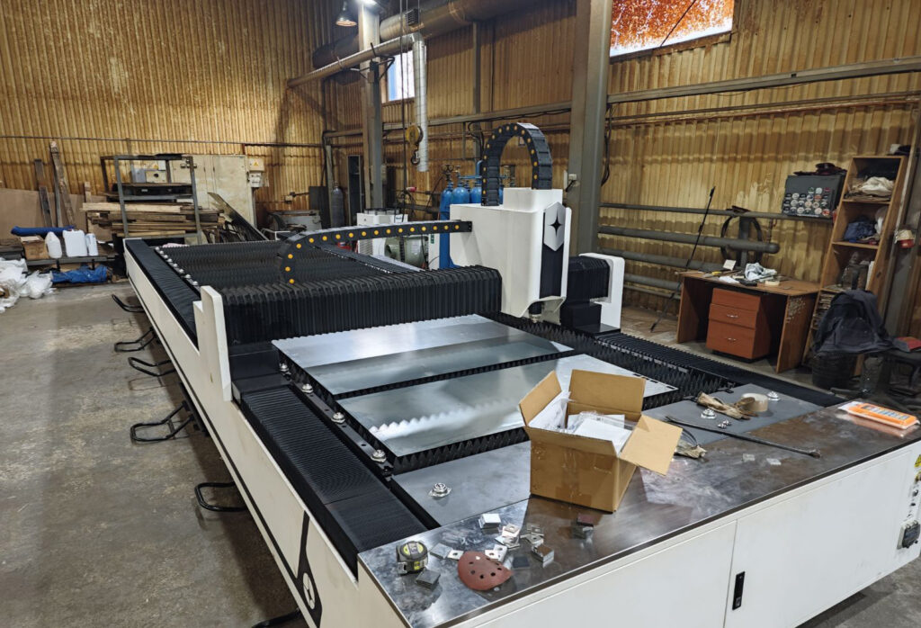 Запуск лазерного станка FA-6015 7 • 3 1